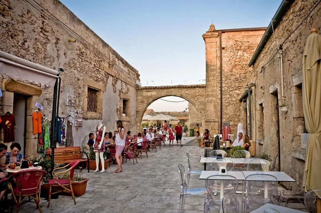 B&B La Bussola Pachino Bed & Breakfast